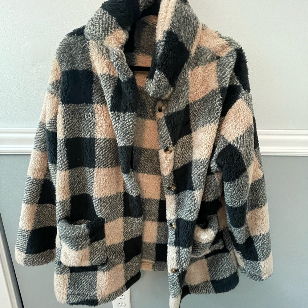 SHEIN Checkered Sherpa Jacket in Black and Cream